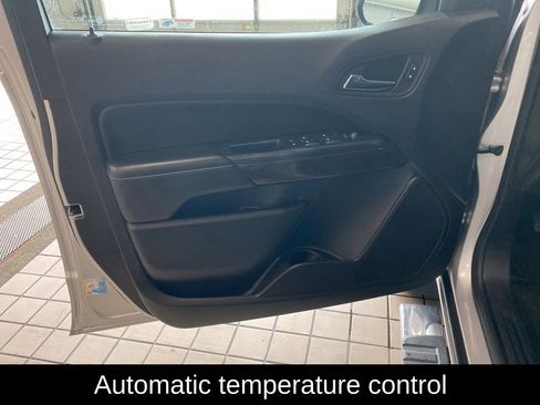 Used 2016 GMC Canyon SLT w/ Driver Alert Package AWD/4WD image 8