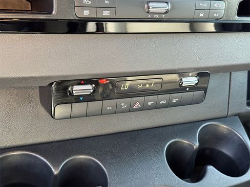 Used 2023 Mercedes-Benz Sprinter 2500 image 31