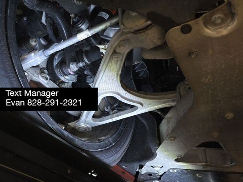 Used 2024 Chevrolet Corvette Stingray Coupe RWD image 21