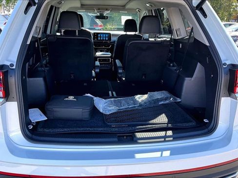 Certified 2026 Volkswagen Atlas SE w/ Panoramic Sunroof Package image 15
