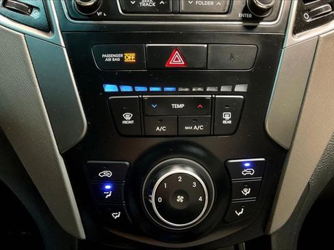 Used 2018 Hyundai Santa Fe Sport image 32