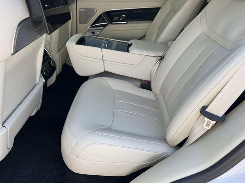 Certified 2024 Land Rover Range Rover Autobiography AWD/4WD image 10