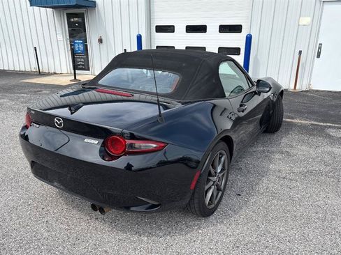 Used 2016 MAZDA MX-5 Miata Grand Touring RWD image 8
