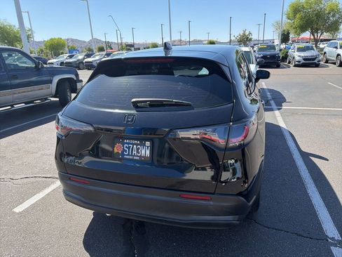 Used 2023 Honda HR-V LX image 10
