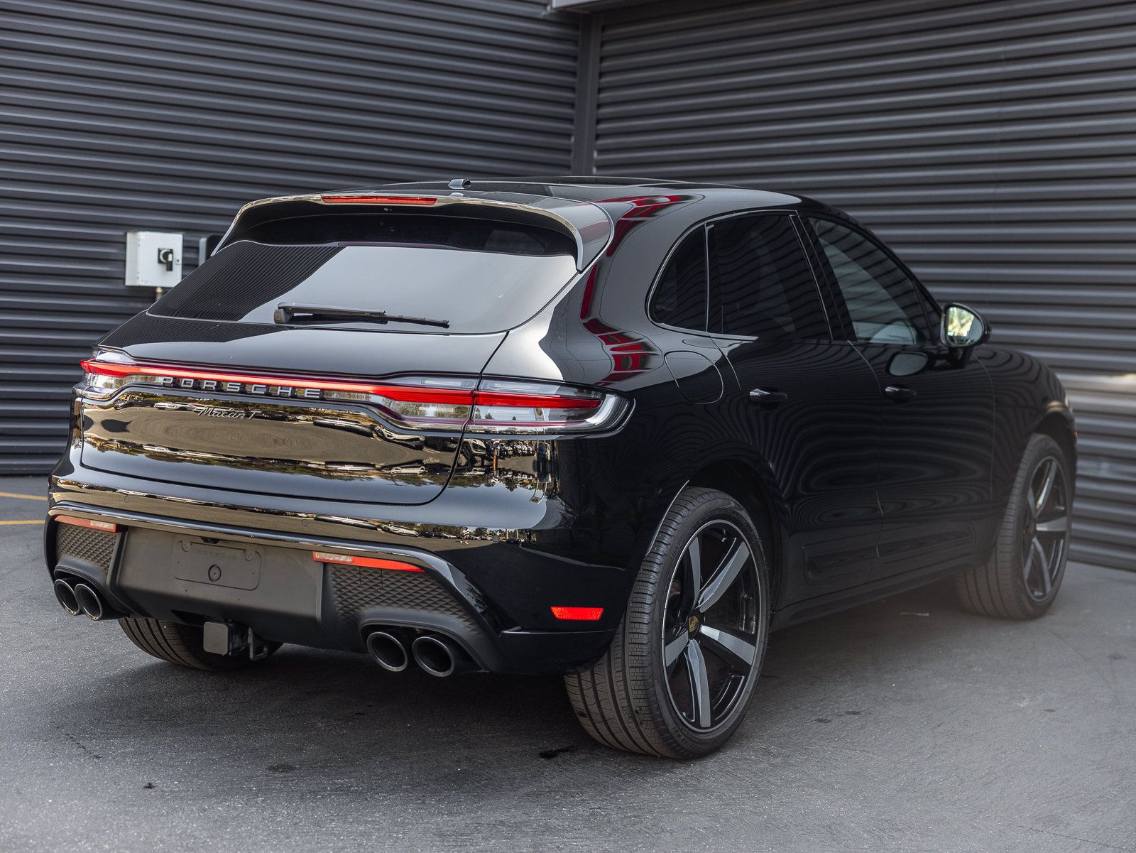 Certified 2026 Porsche Macan Turbo AWD/4WD image 10