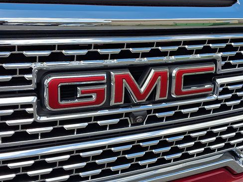 Used 2019 GMC Sierra 1500 Denali w/ Denali Ultimate Package AWD/4WD image 37