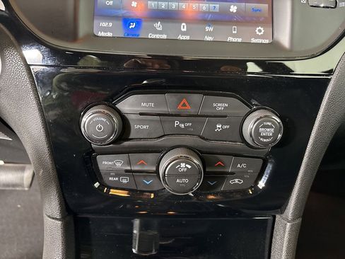 Used 2023 Chrysler 300 S image 18