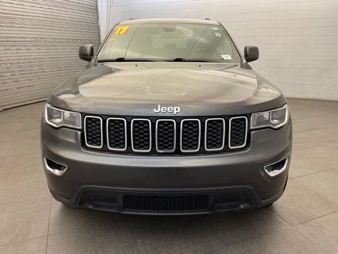 Used 2017 Jeep Grand Cherokee Laredo w/ Quick Order Package 23E AWD/4WD image 8