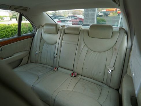 Used 2002 Lexus LS 430 RWD image 26