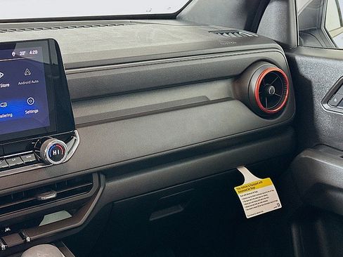 Used 2025 Chevrolet Colorado Trail Boss image 23