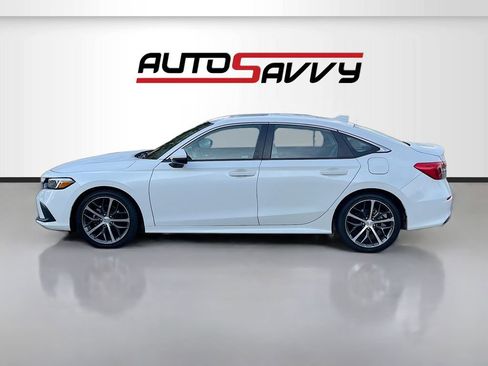 Used 2023 Honda Civic Touring image 4