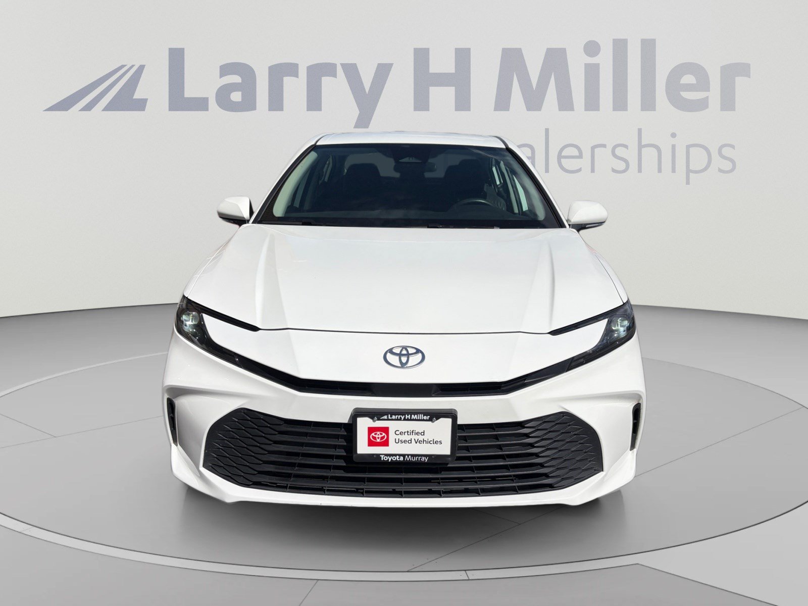 Used 2025 Toyota Camry LE FWD image 8