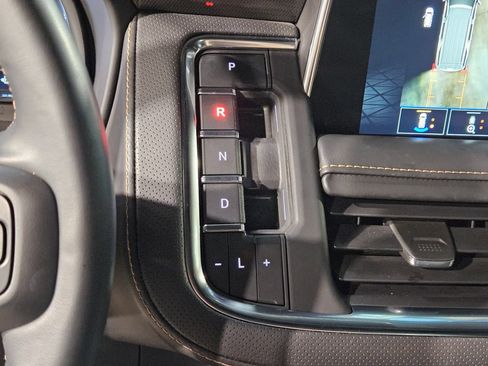 Used 2023 GMC Yukon AT4 w/ AT4 Premium Plus Package AWD/4WD image 32