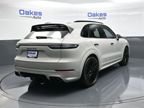 Used 2021 Porsche Cayenne GTS image 8