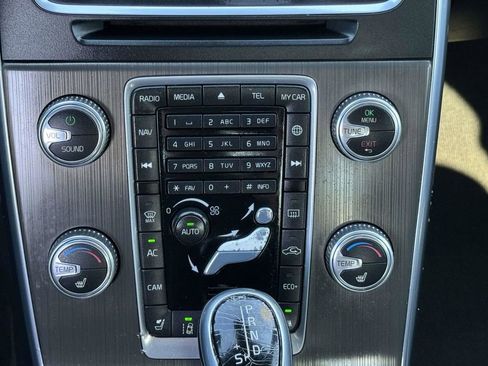 Used 2016 Volvo S60 T6 Platinum image 6