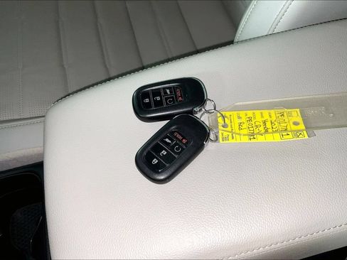 Used 2023 Honda CR-V EX-L image 12