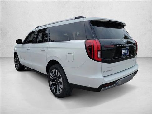 Used 2025 Ford Expedition Max Platinum w/ Driver's Package image 9
