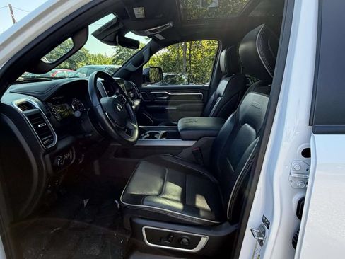 Used 2022 RAM 1500 Laramie AWD/4WD image 15