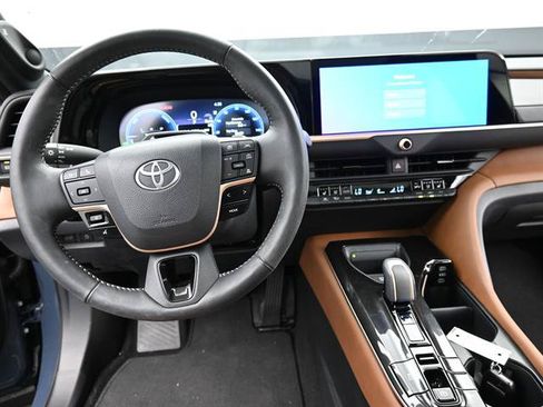 Used 2025 Toyota Crown Signia w/ Advanced Technology Package AWD/4WD image 10