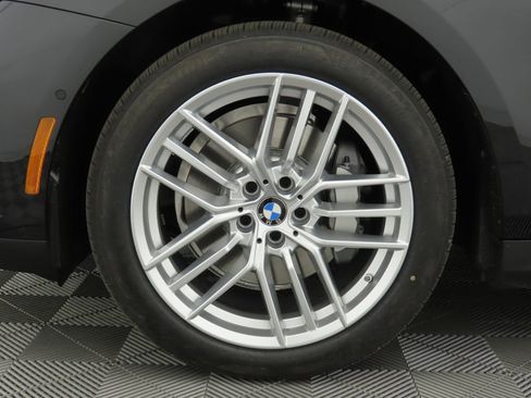 Certified 2025 BMW 530i image 31