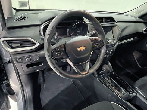 Used 2023 Chevrolet TrailBlazer LS FWD image 19