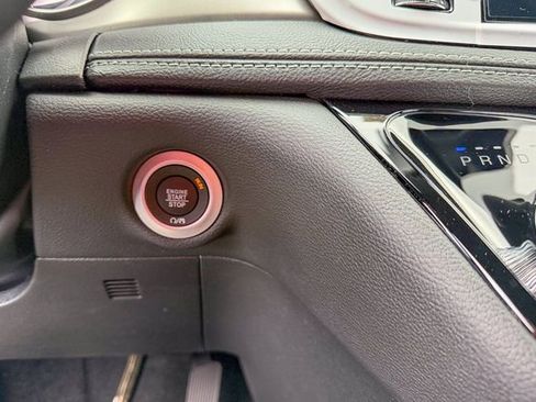 New 2026 Chrysler Pacifica Select FWD image 20