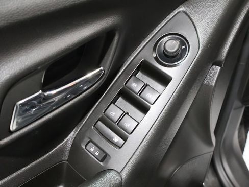 Used 2022 Chevrolet Trax LT w/ Premium Seat Package image 14