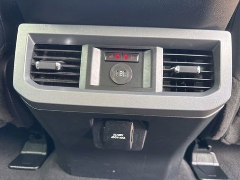 Used 2025 Ford F250 Lariat w/ Lariat Ultimate Package AWD/4WD image 10