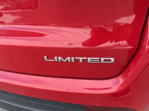 Used 2023 Jeep Compass Limited image 7