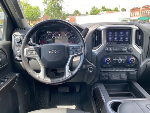 Used 2022 Chevrolet Silverado 1500 LT Trail Boss w/ LT Trail Boss Premium Package AWD/4WD image 14
