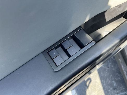 Used 2025 Tesla Cybertruck AWD Crew Cab image 19