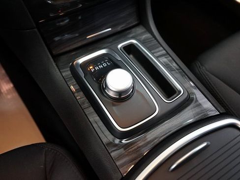 Used 2021 Chrysler 300 Touring w/ Sport Appearance Package image 35