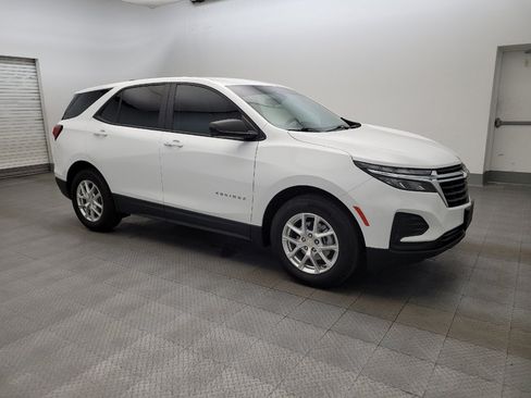 Used 2022 Chevrolet Equinox LS w/ LPO, Floor Liner Package FWD image 11