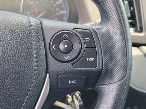 Used 2017 Toyota RAV4 LE w/ Carpet Mat Package FWD image 8