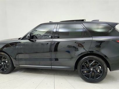 Used 2025 Land Rover Range Rover Sport SE