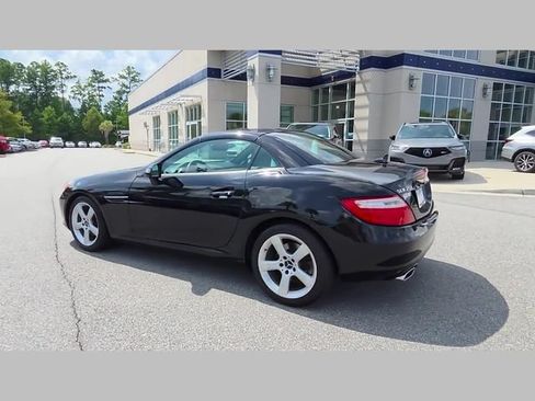 Used 2015 Mercedes-Benz SLK 250 w/ Premium Package image 19
