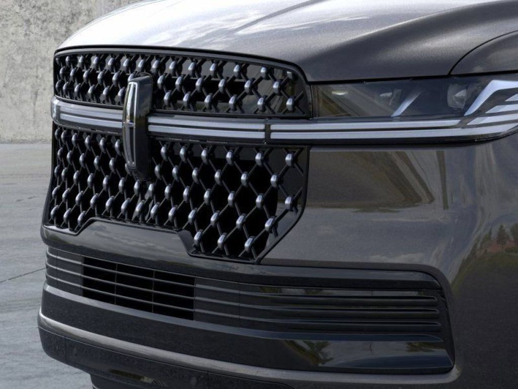 New 2025 Lincoln Navigator Black Label AWD/4WD image 17