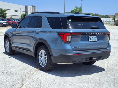 New 2026 Ford Explorer Active RWD image 6