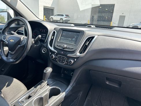 Used 2018 Chevrolet Equinox LT FWD image 14