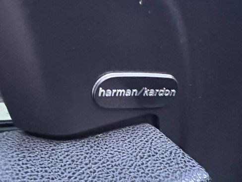 Used 2019 Chrysler 300 Limited w/ Safetytec Plus Group image 35