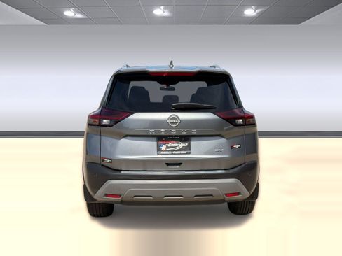 Used 2023 Nissan Rogue SV w/ SV Premium B Package FWD image 10