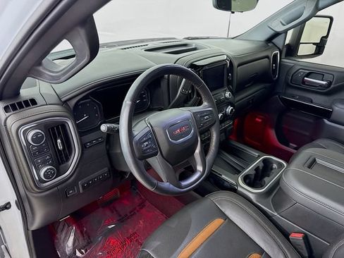 Used 2020 GMC Sierra 2500 AT4 w/ AT4 Premium Package AWD/4WD image 10