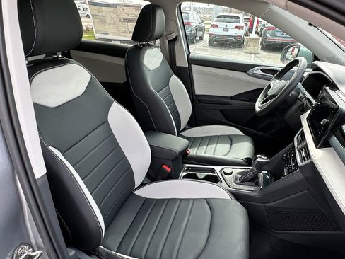 New 2025 Volkswagen Taos SEL AWD/4WD image 15
