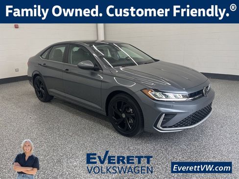 New 2026 Volkswagen Jetta SE image 8