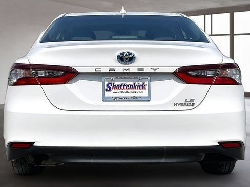 Used 2021 Toyota Camry LE w/ Audio Upgrade Package FWD image 5