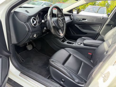 Used 2017 Mercedes-Benz GLA 250 image 11