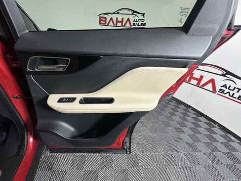 Used 2020 Jaguar F-PACE Premium image 18