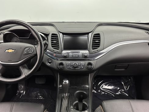 Used 2018 Chevrolet Impala Premier w/ Premier Convenience Package image 29