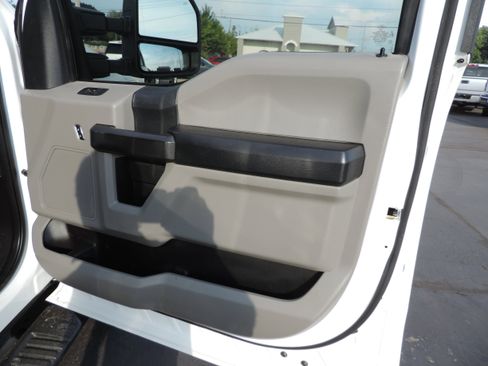 Used 2017 Ford F350 XL w/ Power Equipment Group image 16