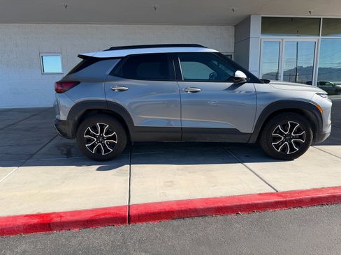 Used 2024 Chevrolet TrailBlazer ACTIV w/ Convenience Package image 2